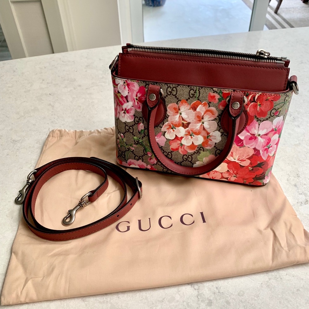 ❌SOLD❌ Gucci Supreme blooms crossbody - Picture 3 of 8